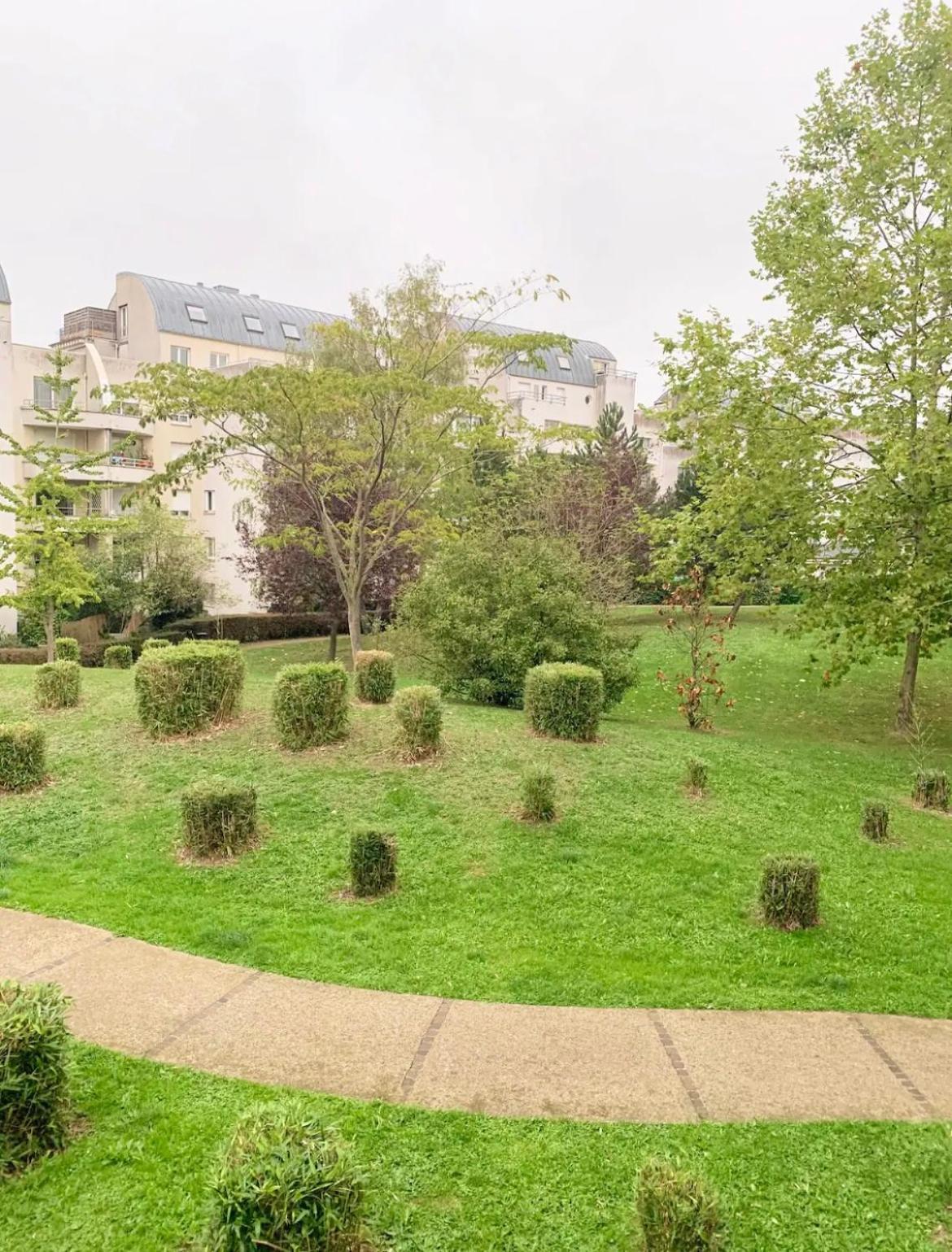 Magnifique - Au Pied De La Gare Rer Apartment