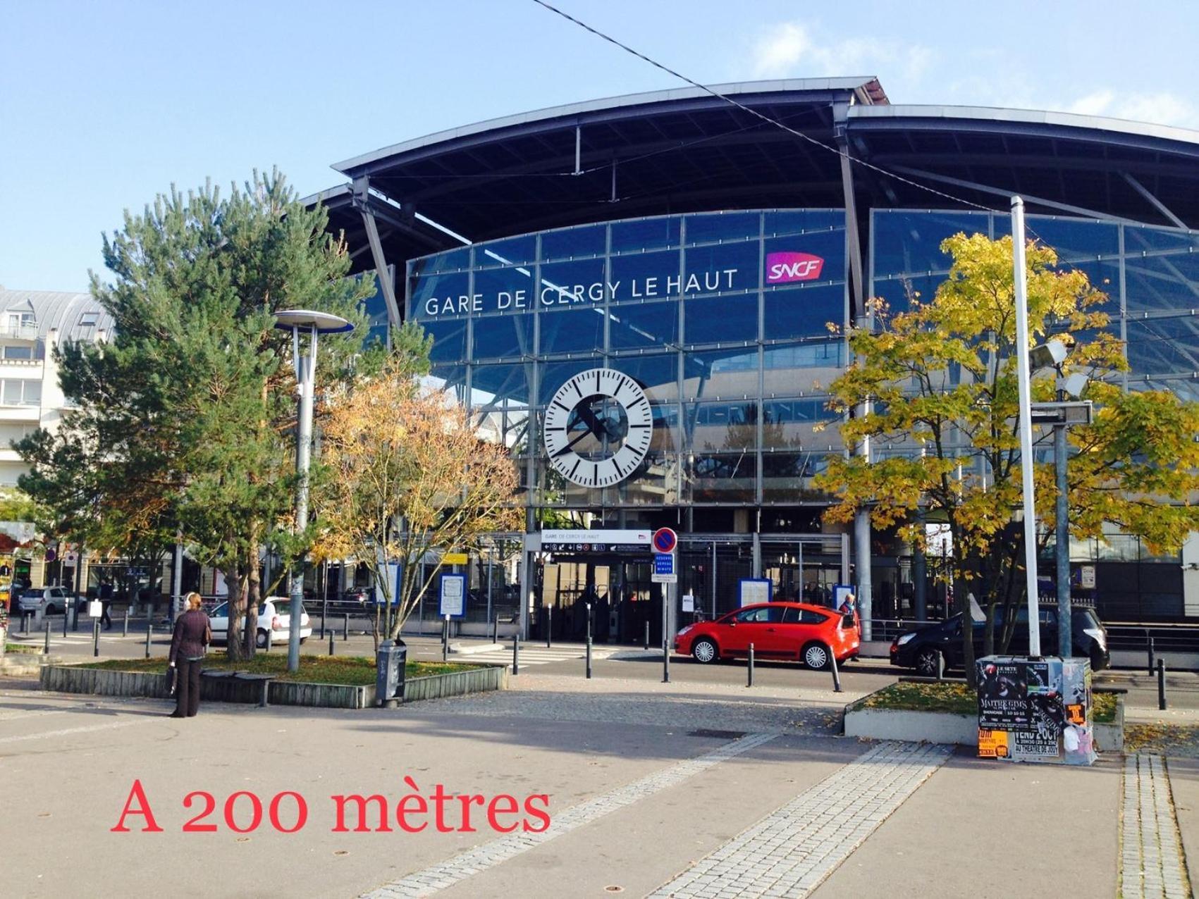Apartment Magnifique - Au Pied De La Gare Rer *